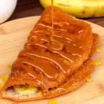 Sobremesa rápida de queijo, banana e doce de leite — receita fácil e deliciosa feita em 5 minutos.